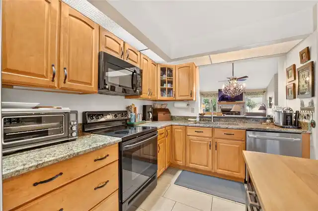 Listing Photo 21