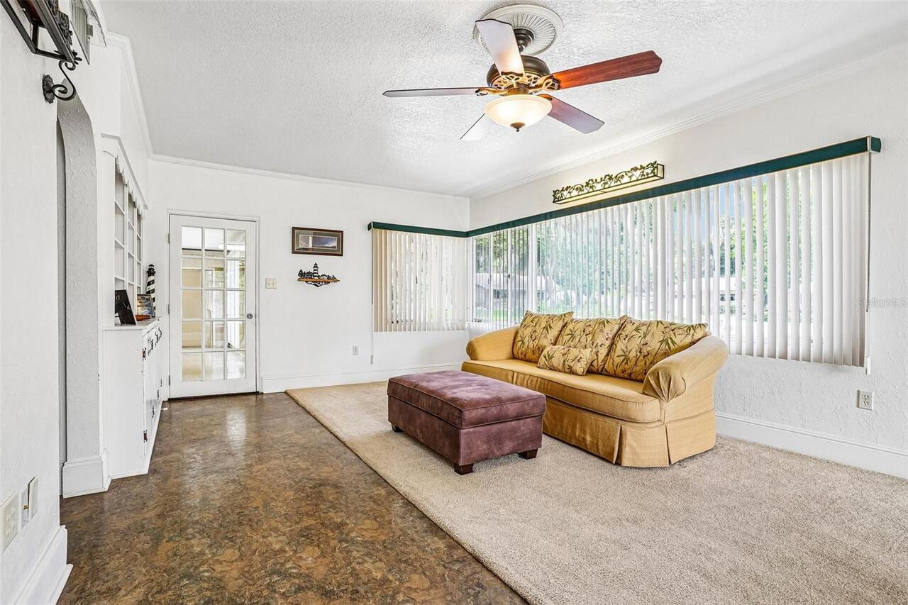 Listing Photo 12
