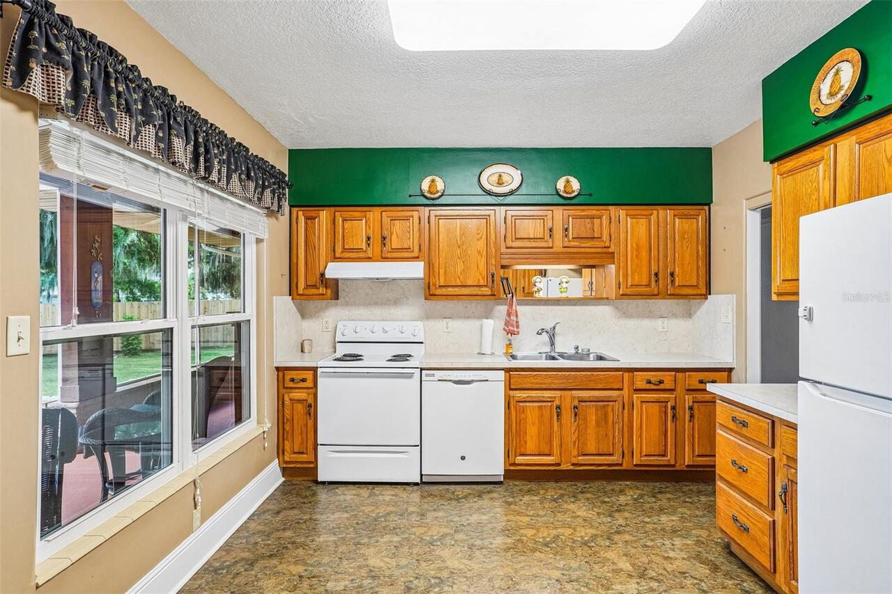 Listing Photo 16