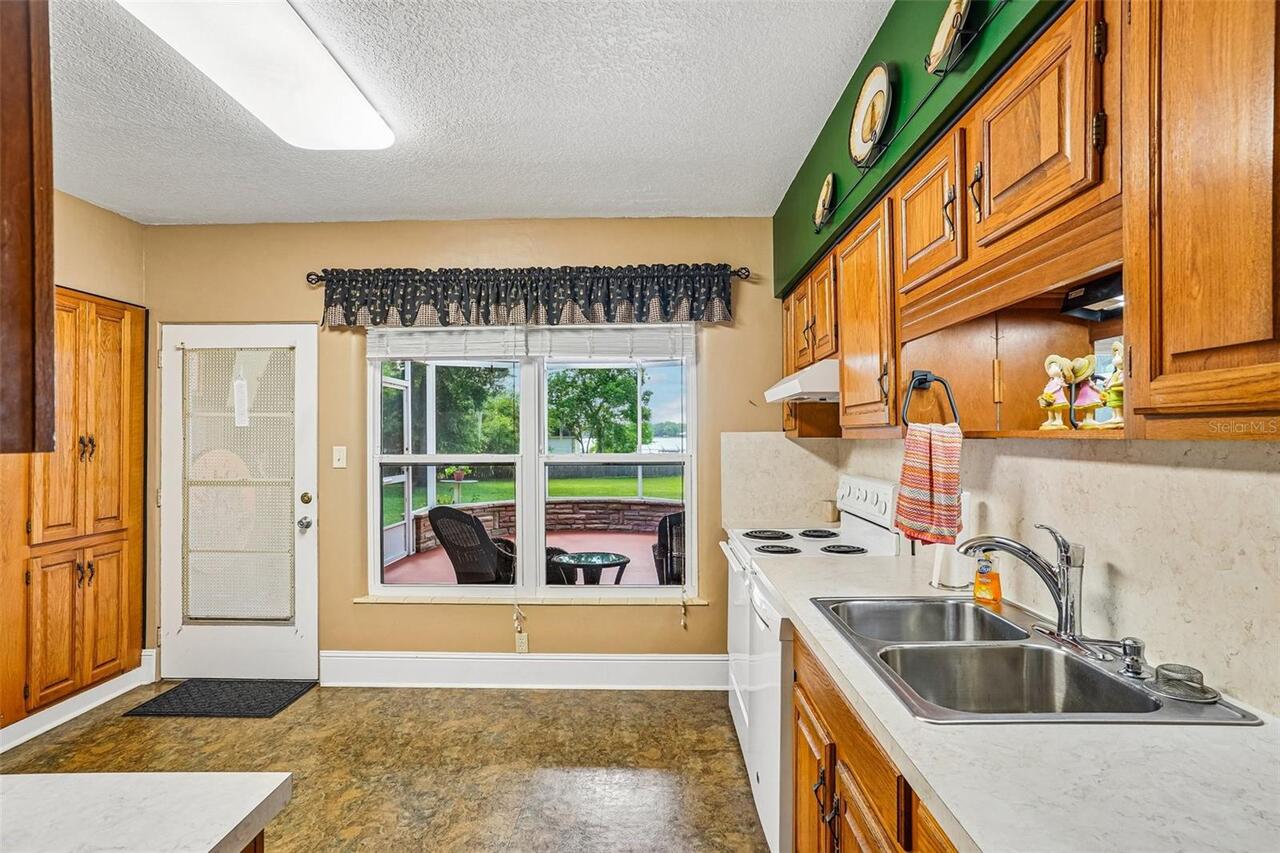 Listing Photo 18