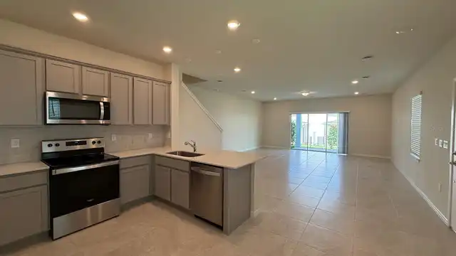 Listing Photo 6