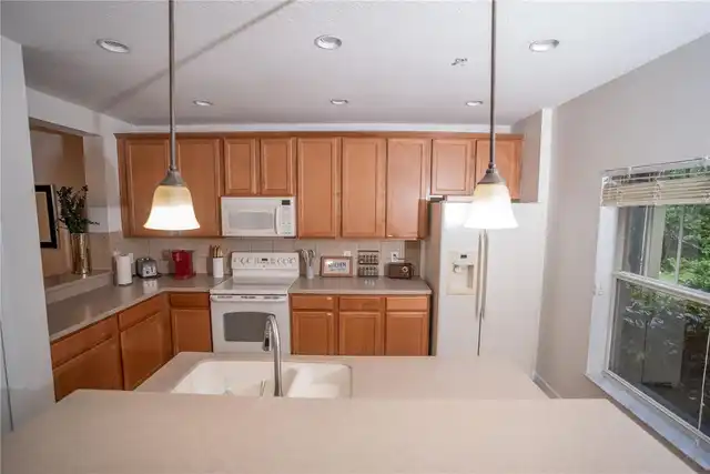 Listing Photo 7