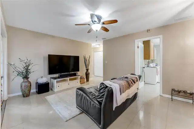 Listing Photo 9