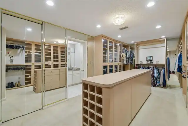 Listing Photo 25