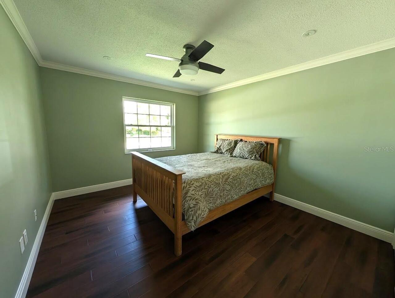 Listing Photo 17