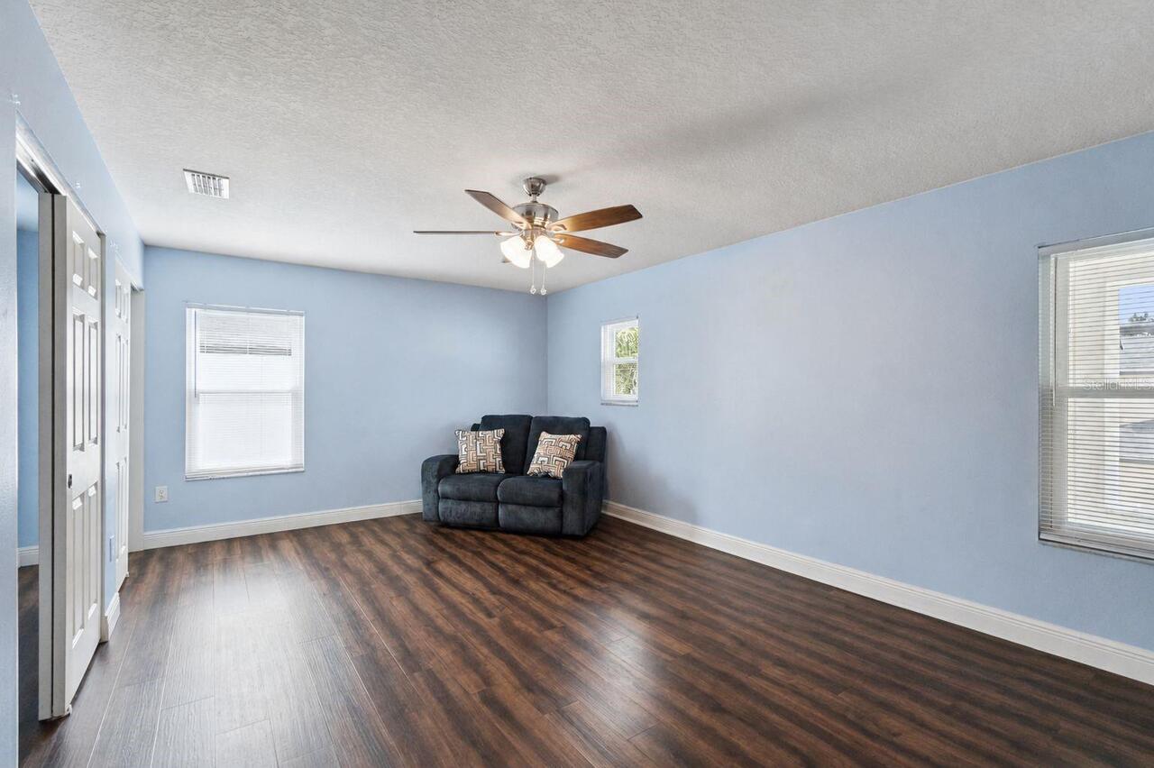 Listing Photo 23