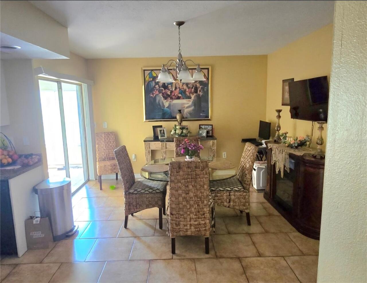 Listing Photo 8