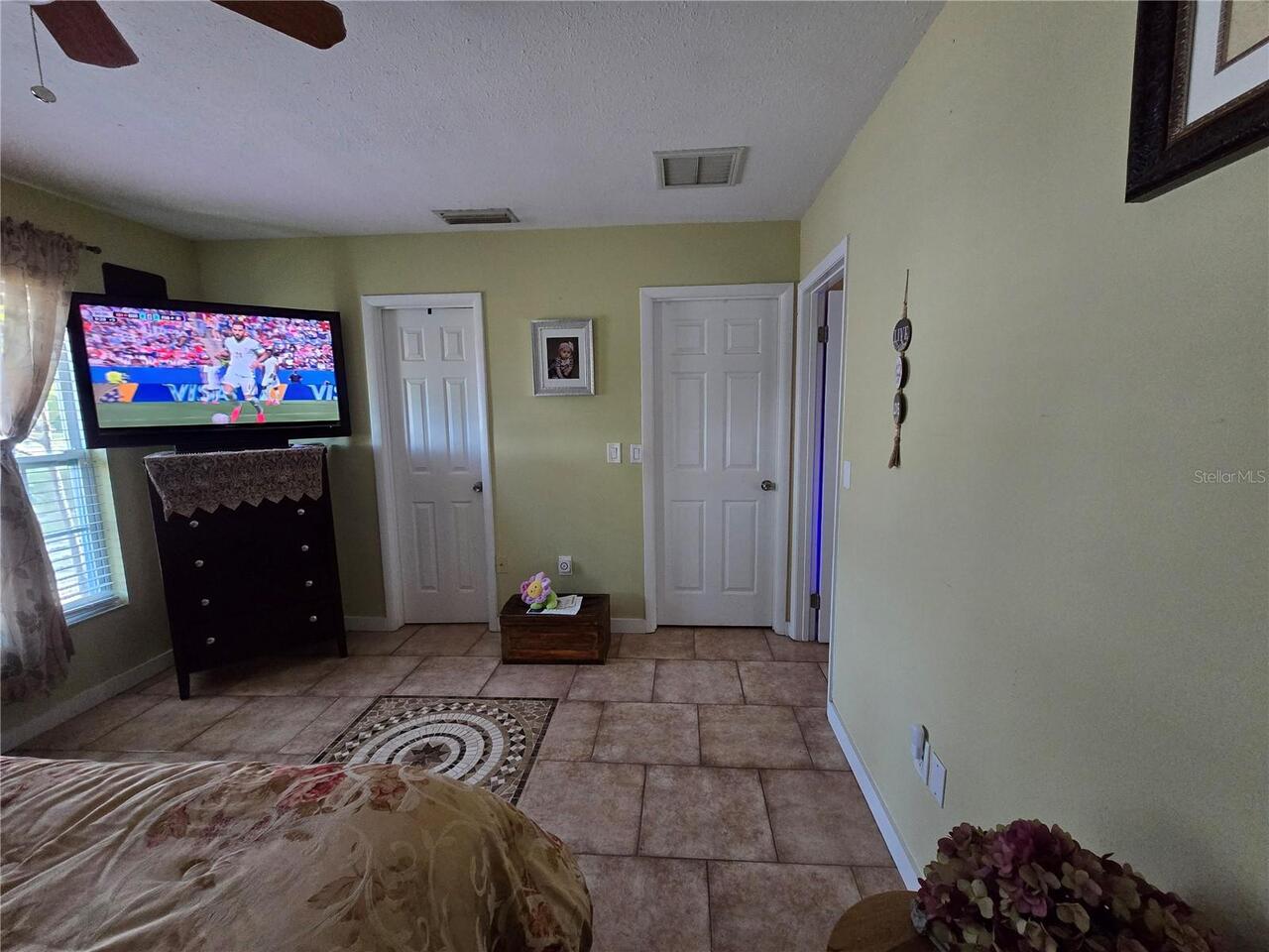 Listing Photo 14