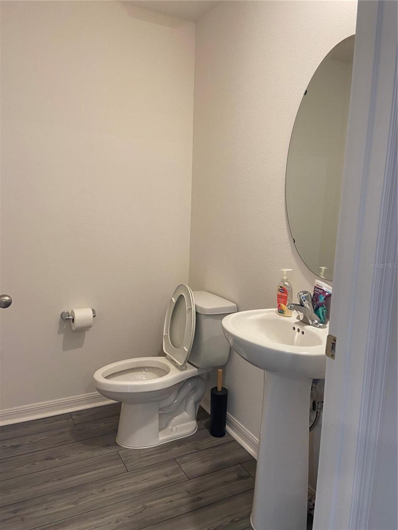 Listing Photo 9