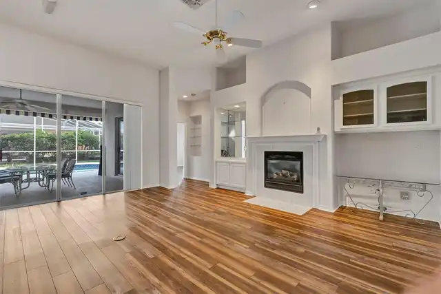 Listing Photo 14