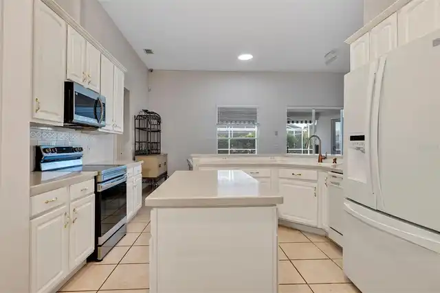 Listing Photo 6
