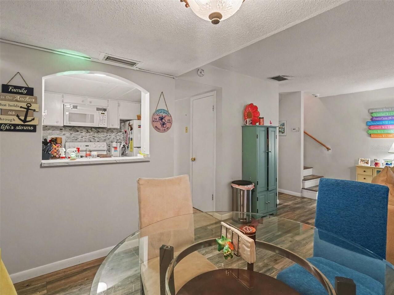 Listing Photo 8
