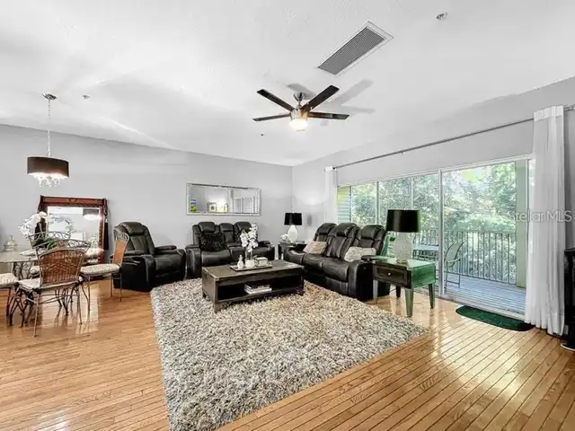 Listing Photo 8