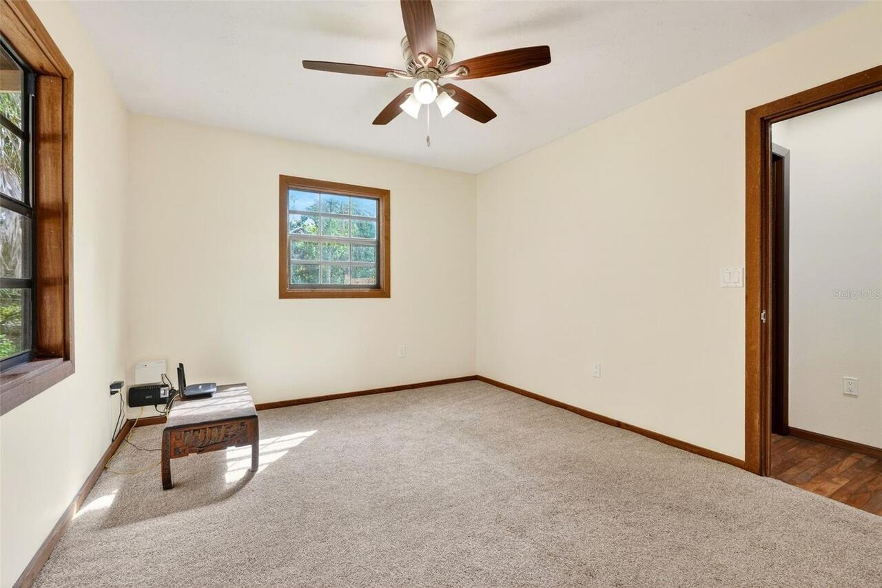 Listing Photo 16