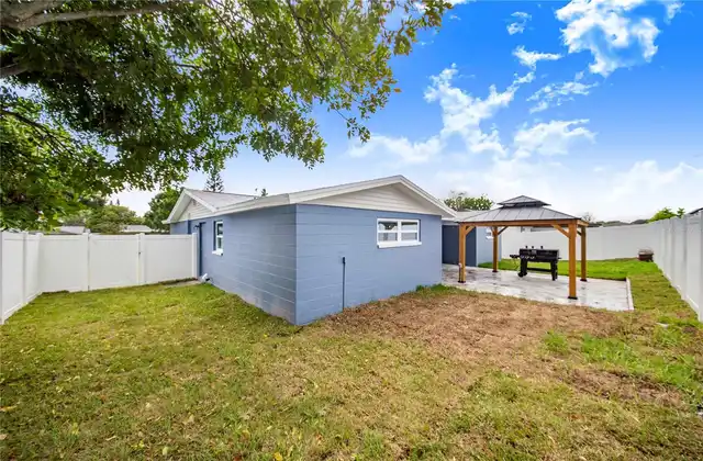 Listing Photo 16