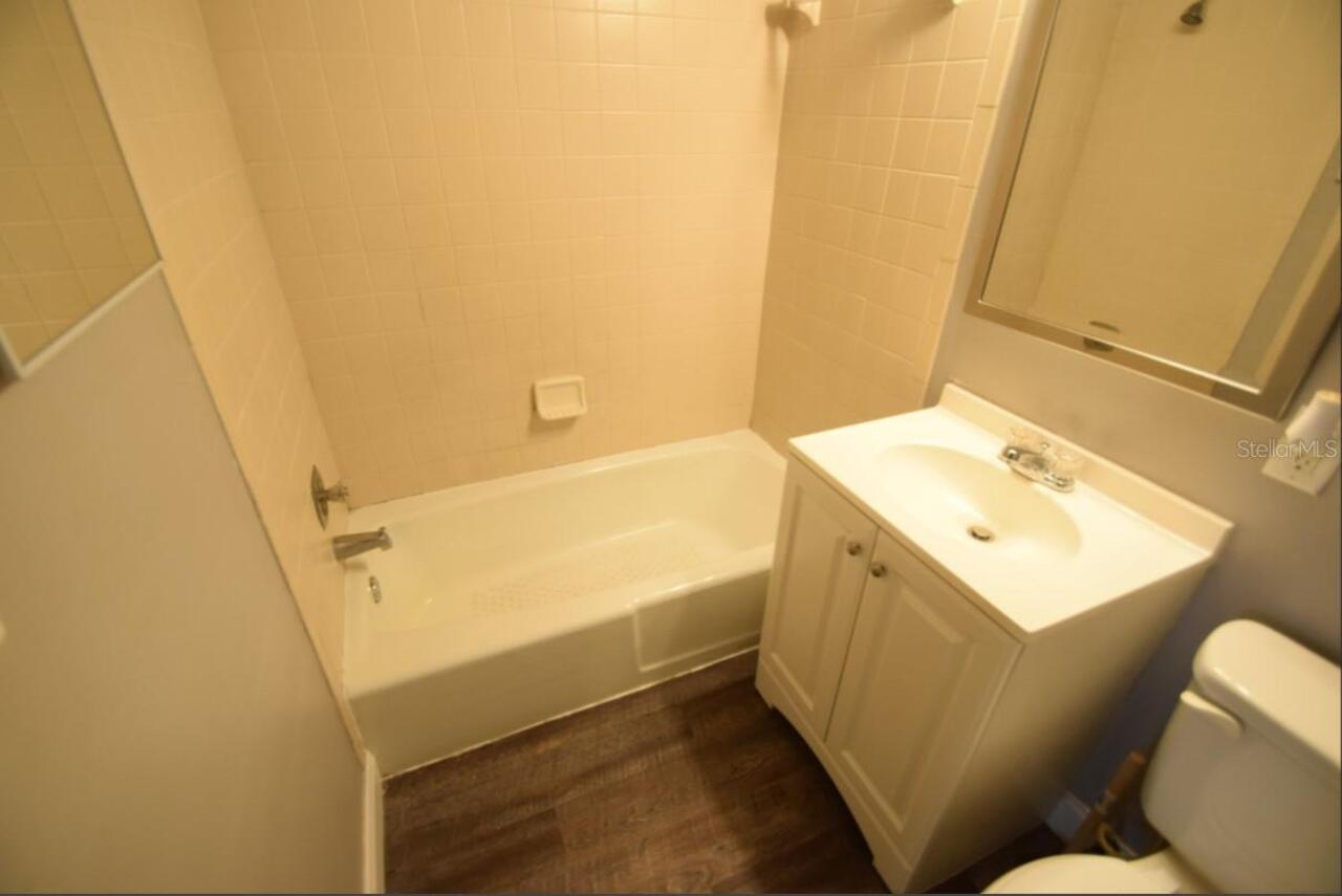 Listing Photo 10
