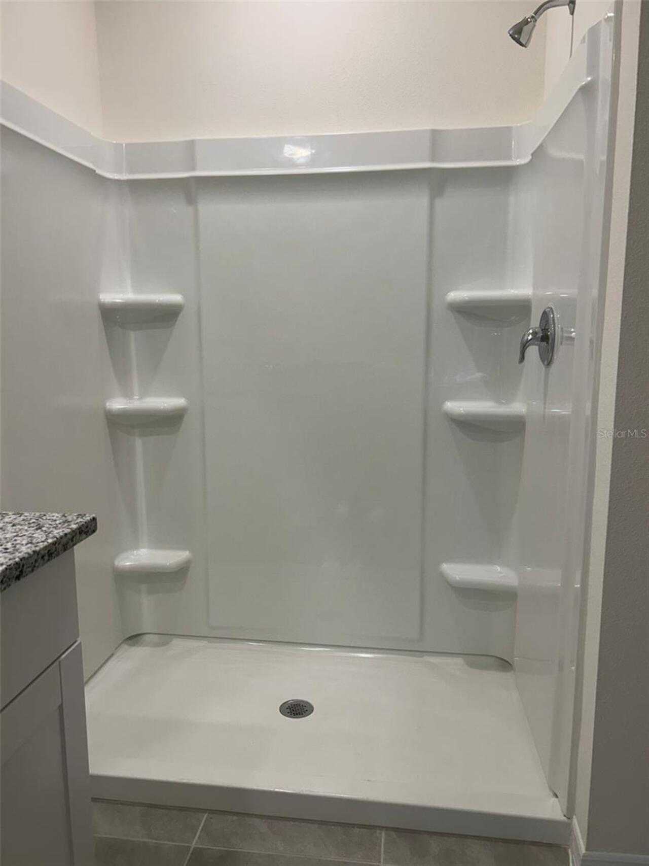 Listing Photo 12