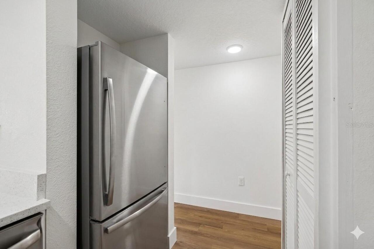 Listing Photo 12