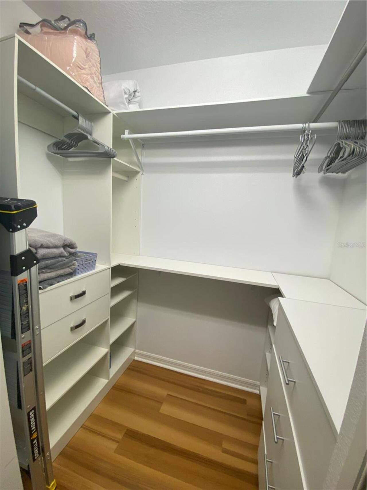 Listing Photo 12