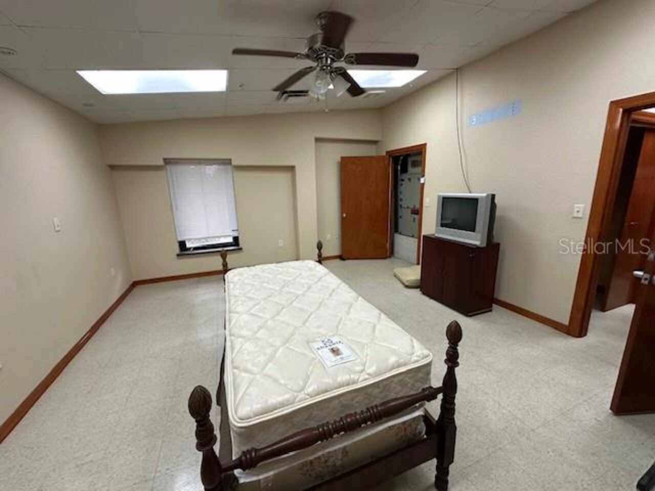 Listing Photo 25