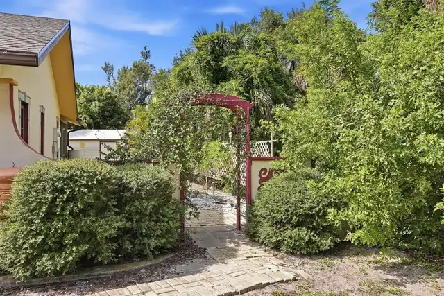 Listing Photo 33