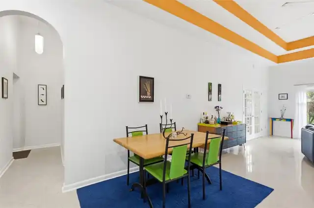 Listing Photo 11