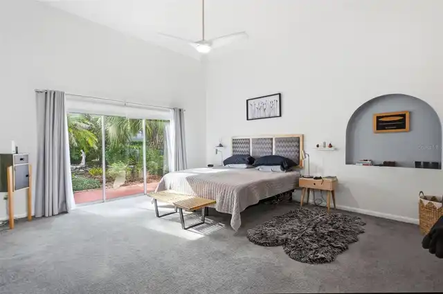 Listing Photo 14
