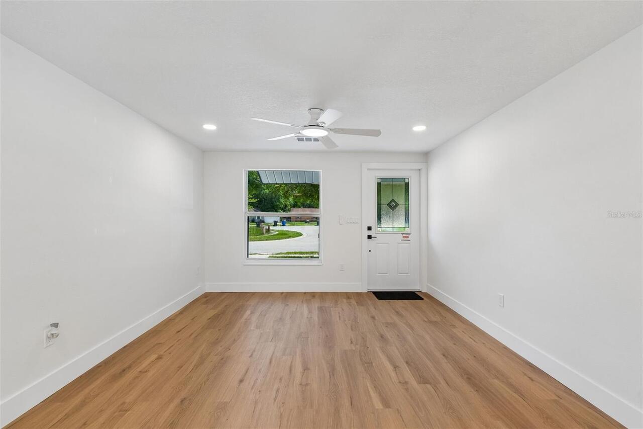 Listing Photo 9