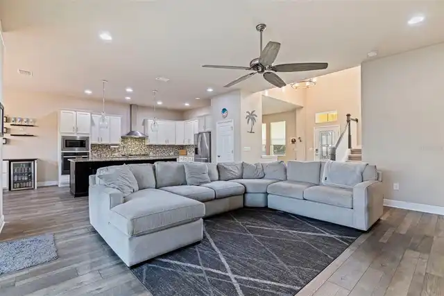 Listing Photo 11