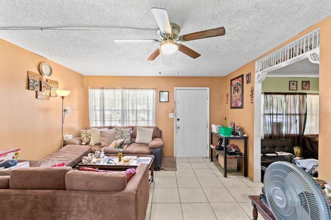 Listing Photo 9