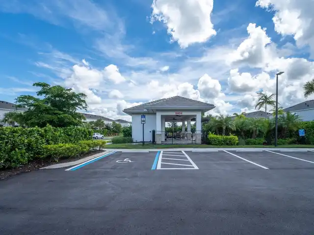 Listing Photo 18