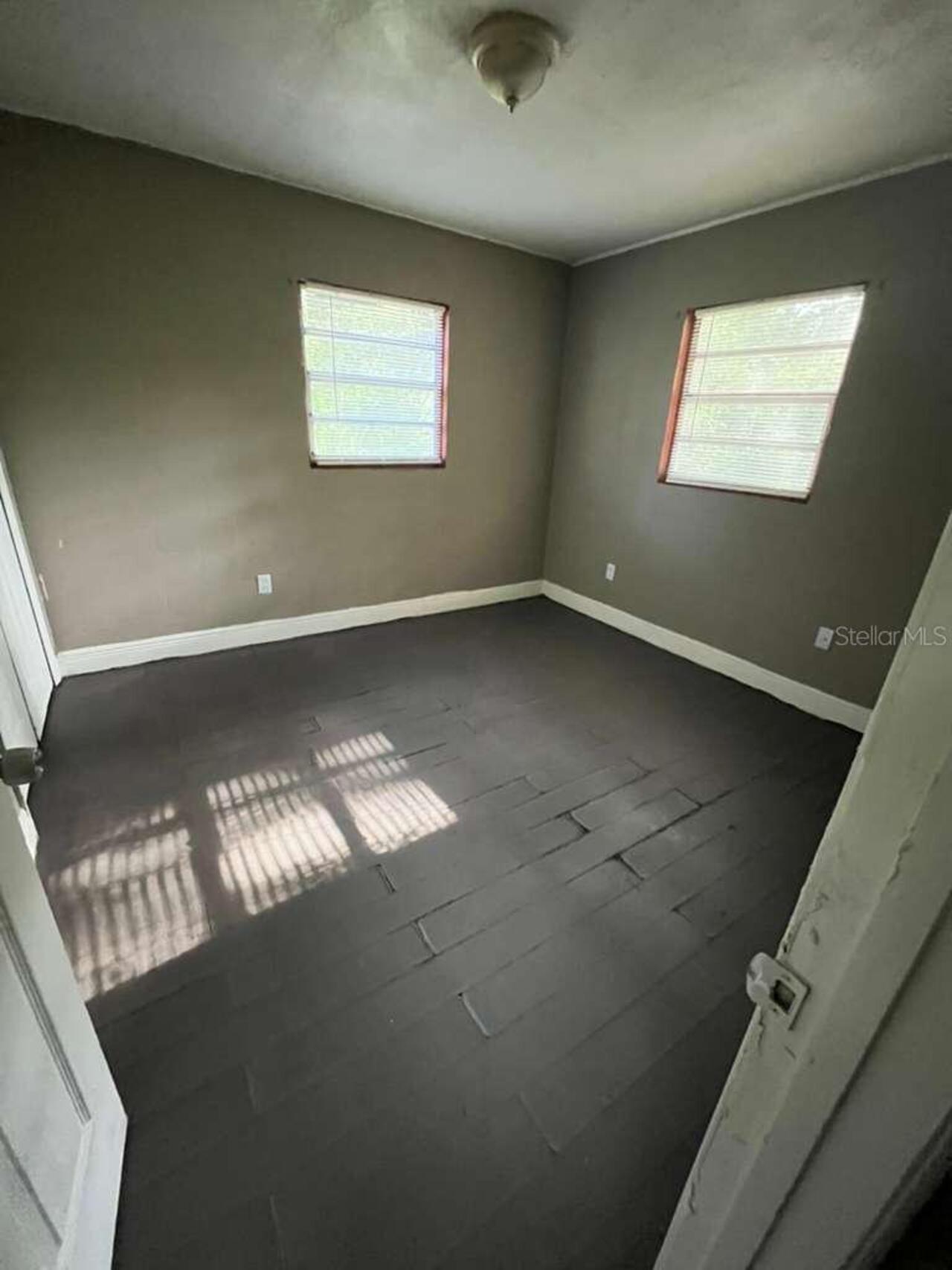 Listing Photo 12