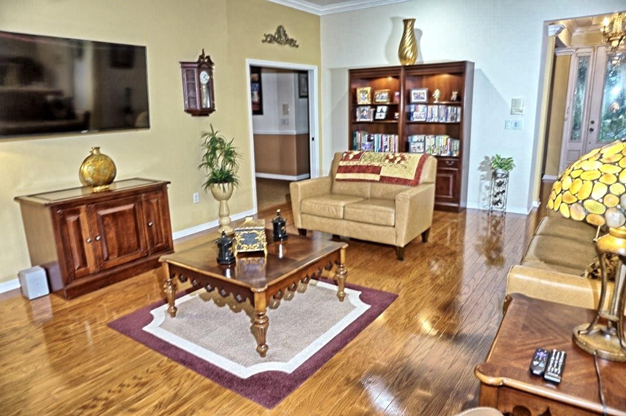 Listing Photo 8
