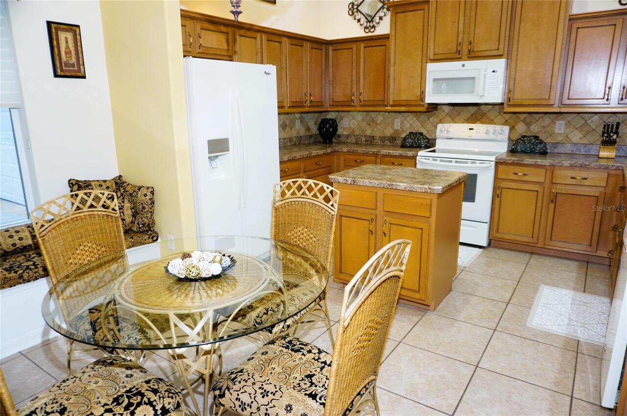 Listing Photo 11