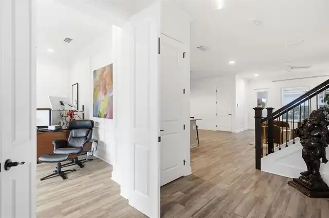 Listing Photo 11