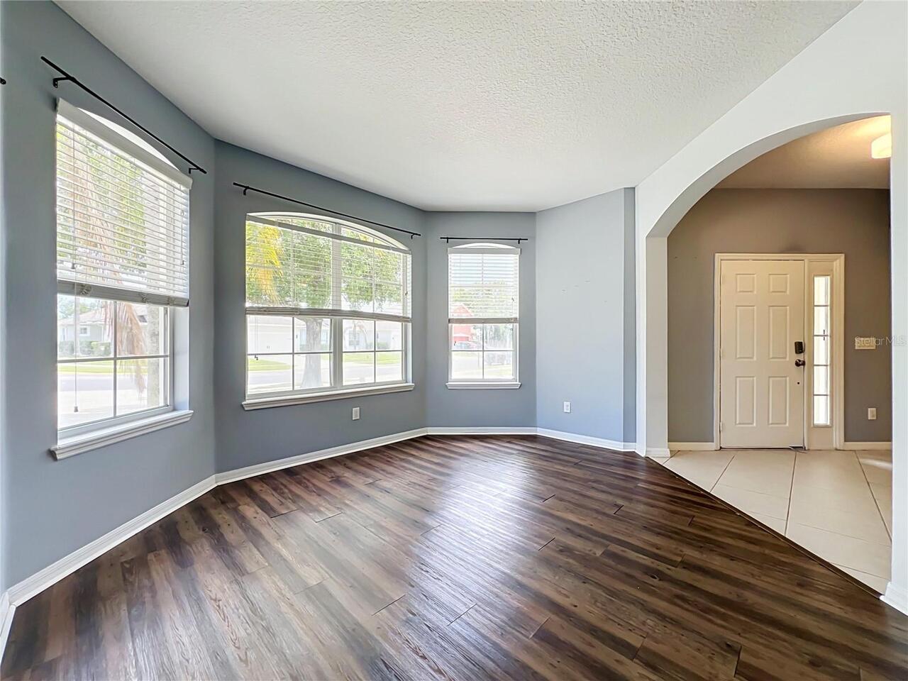 Listing Photo 8
