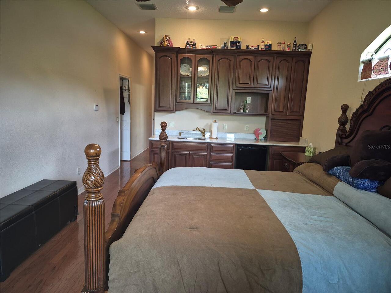 Listing Photo 25