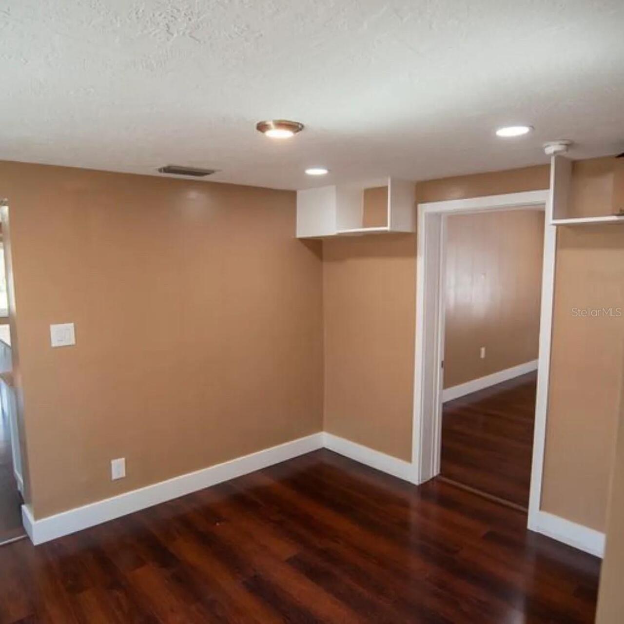 Listing Photo 7