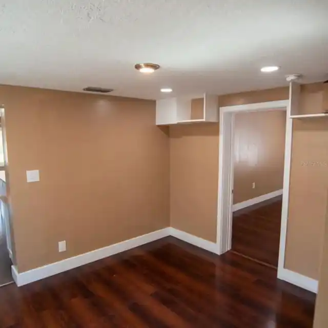 Listing Photo 7