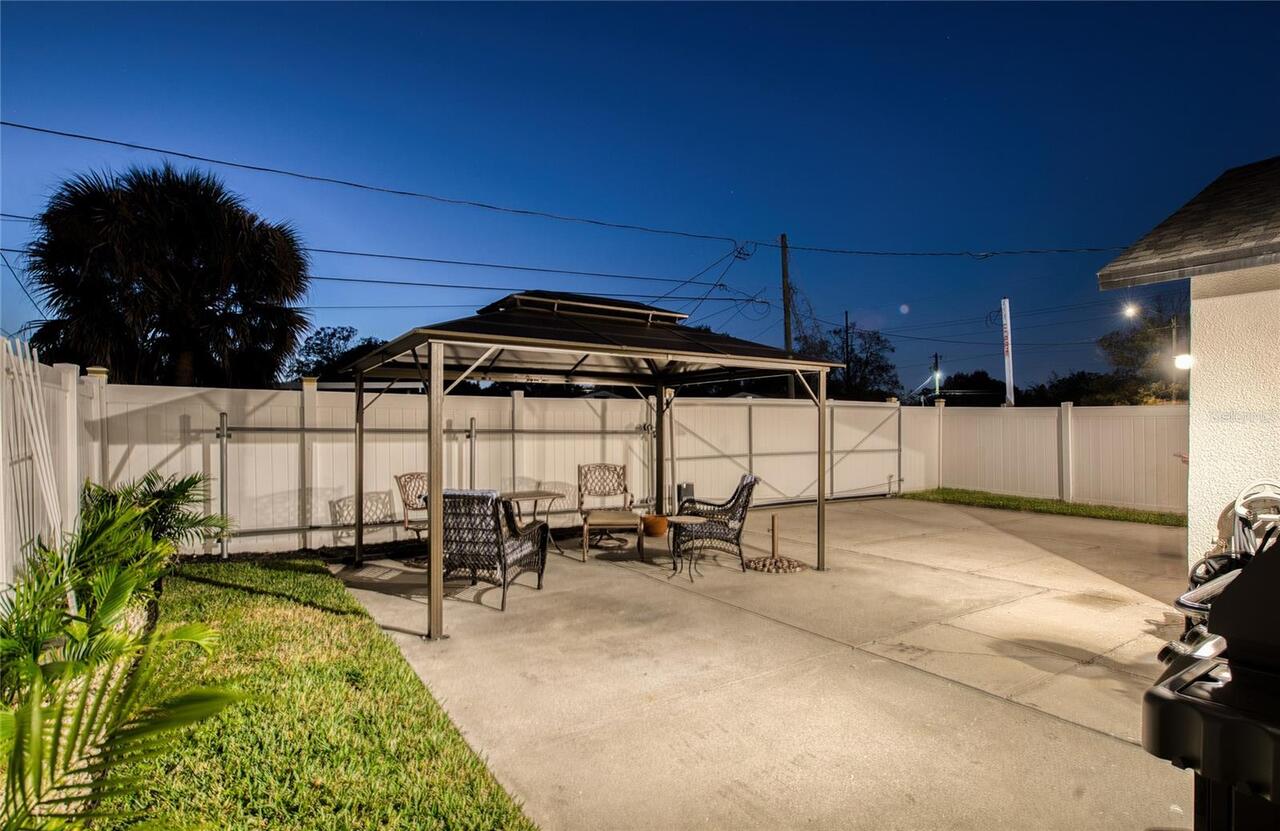 Listing Photo 12
