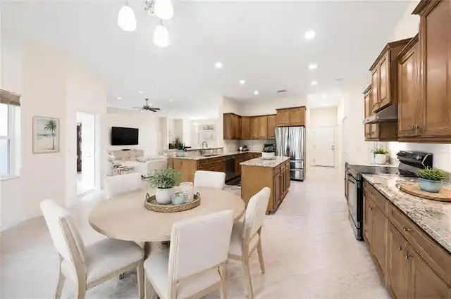 Listing Photo 16