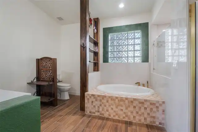 Listing Photo 7
