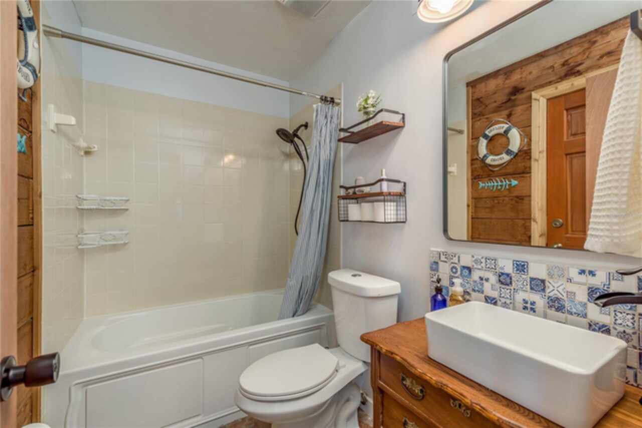 Listing Photo 16