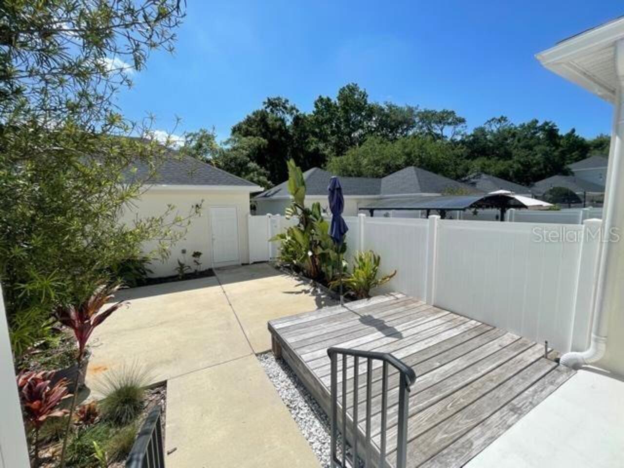 Listing Photo 11