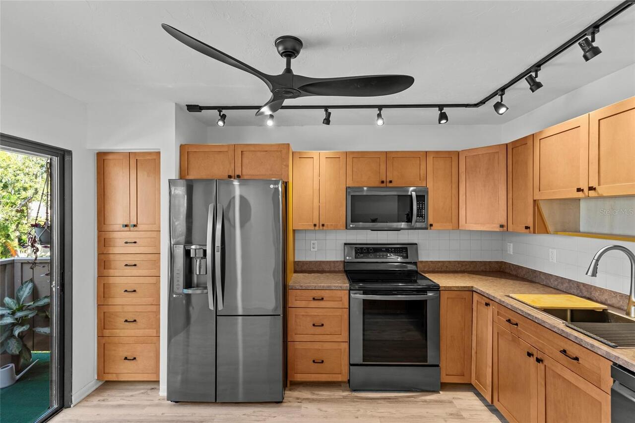 Listing Photo 10