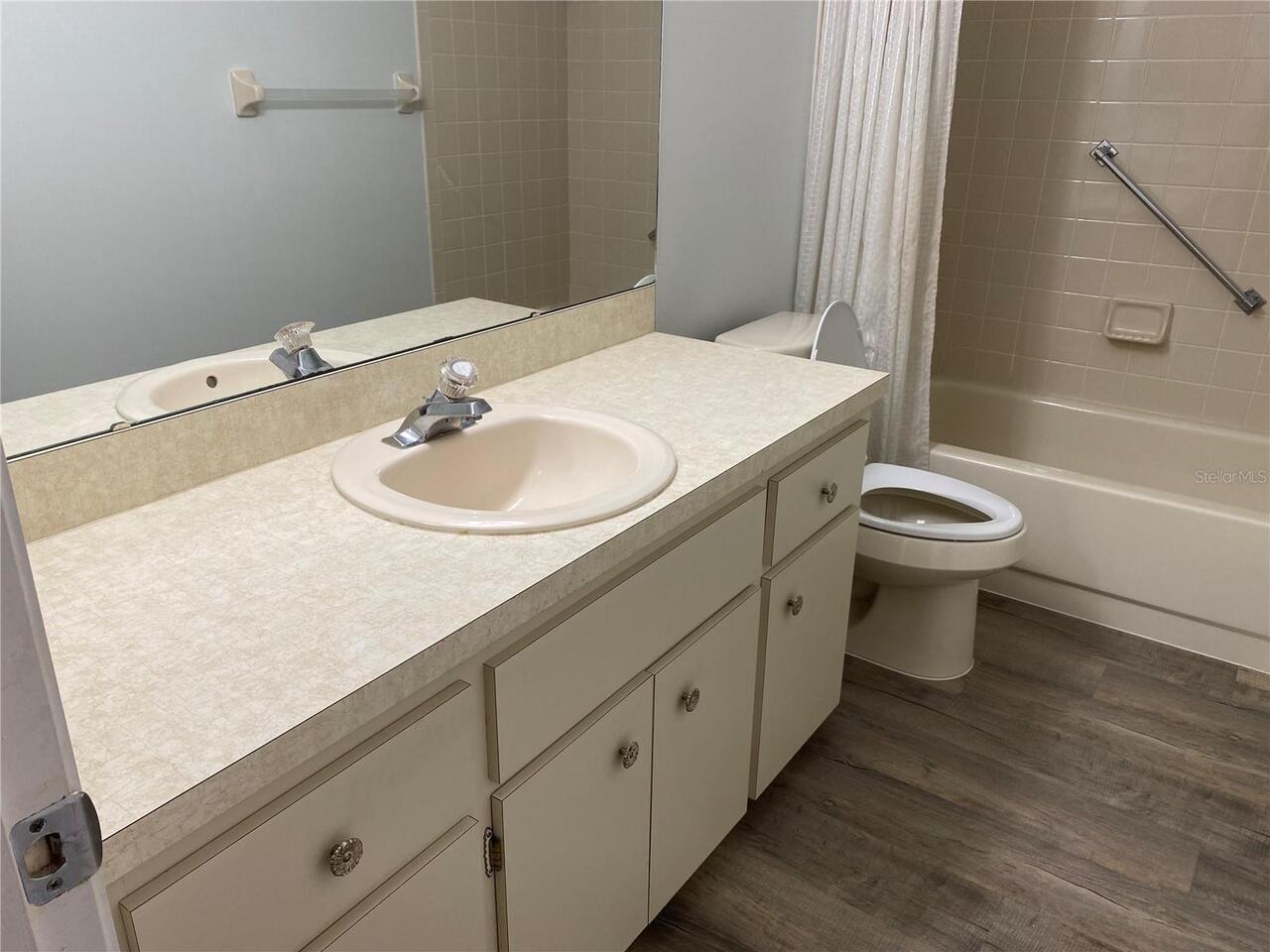 Listing Photo 16