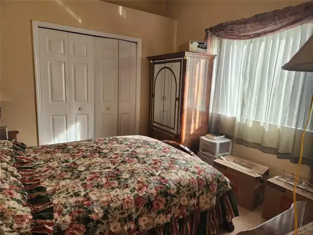 Listing Photo 10