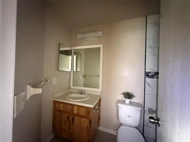 Listing Photo 8
