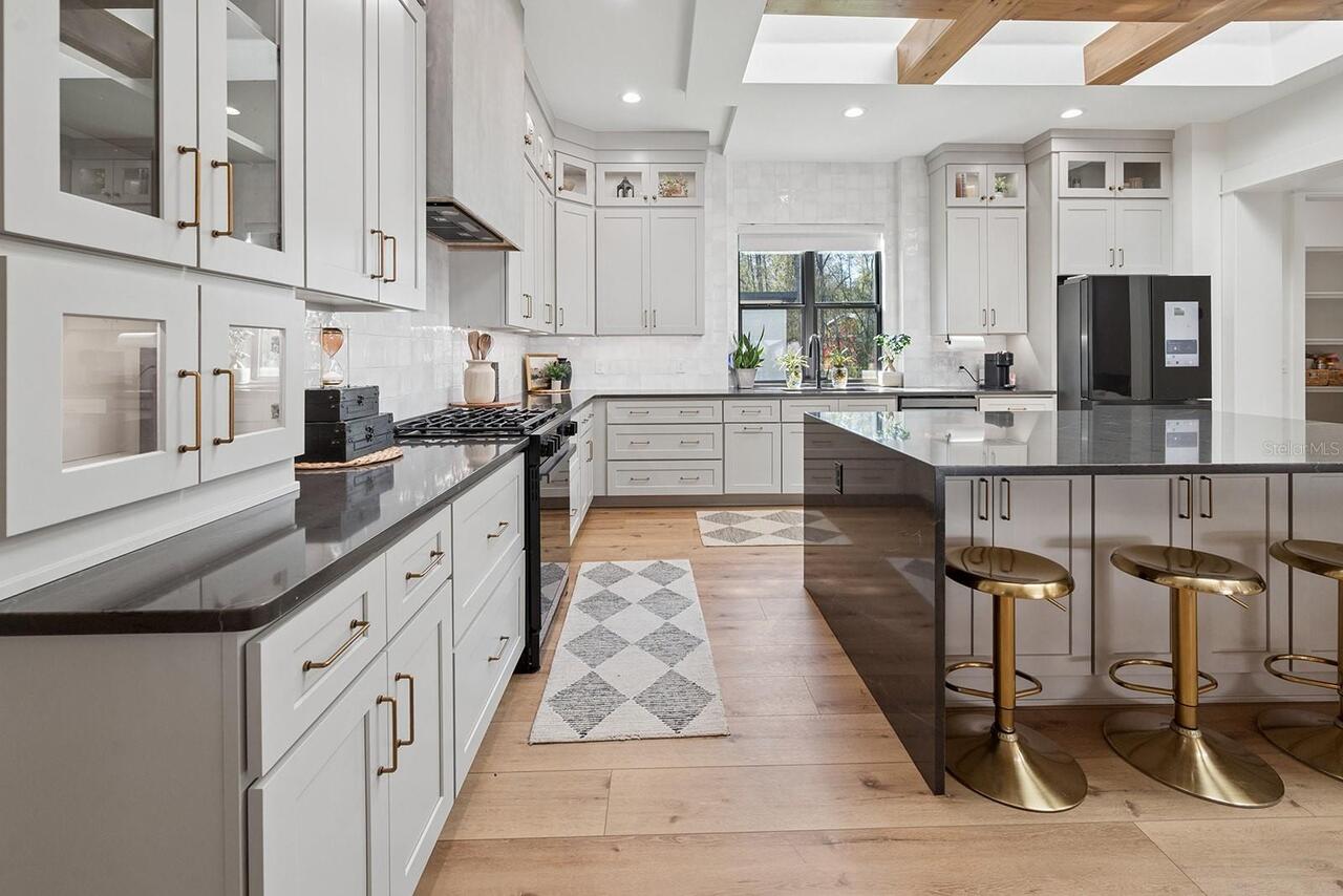 Listing Photo 25