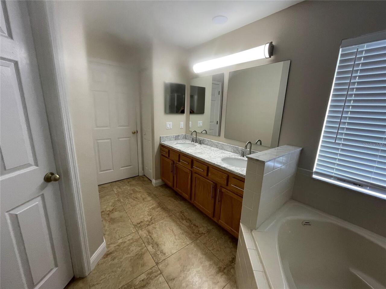 Listing Photo 29